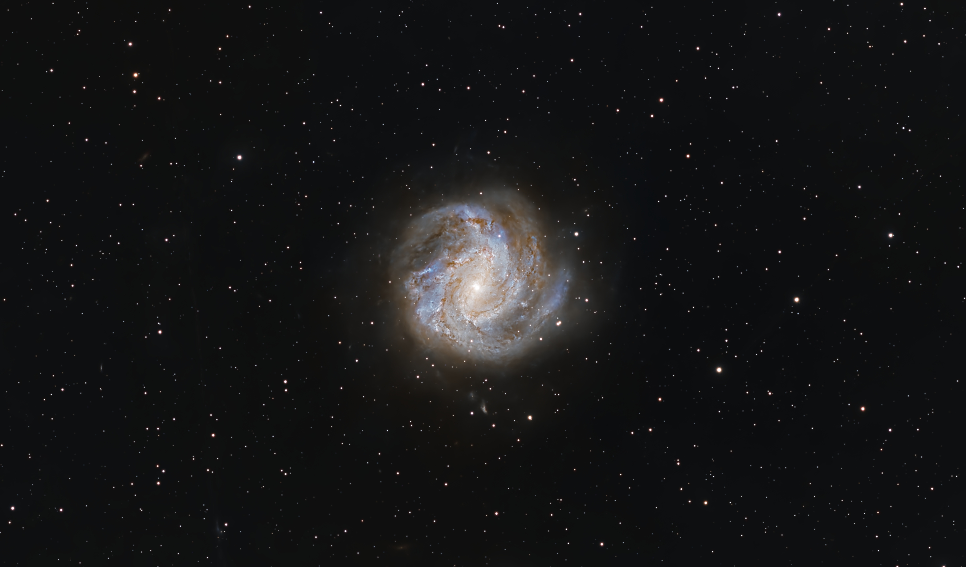 M 83 Galaxie de l'Hydre, 6x600s - Askar 71F et ASI585MC
